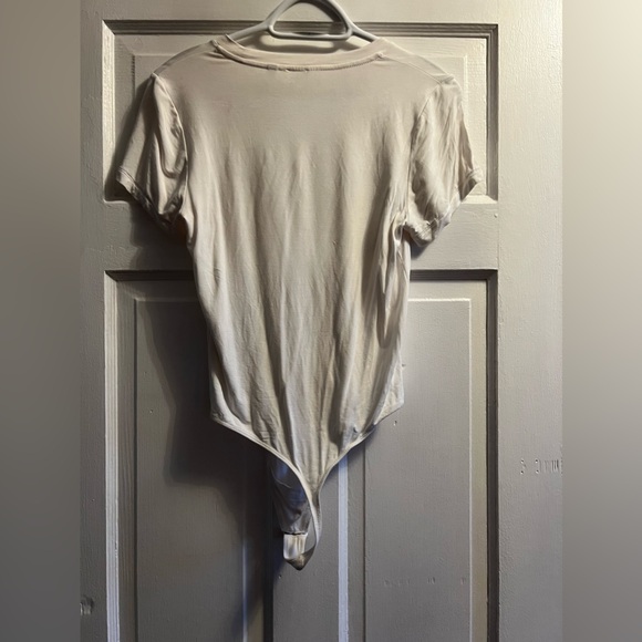 Aritzia Wilfred T-Shirt Bodysuit - Picture 2 of 5